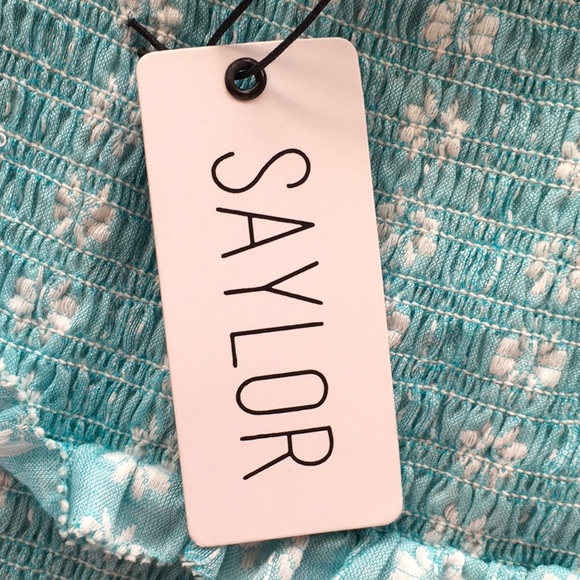 Saylor Crop Top - Picture 4 of 6